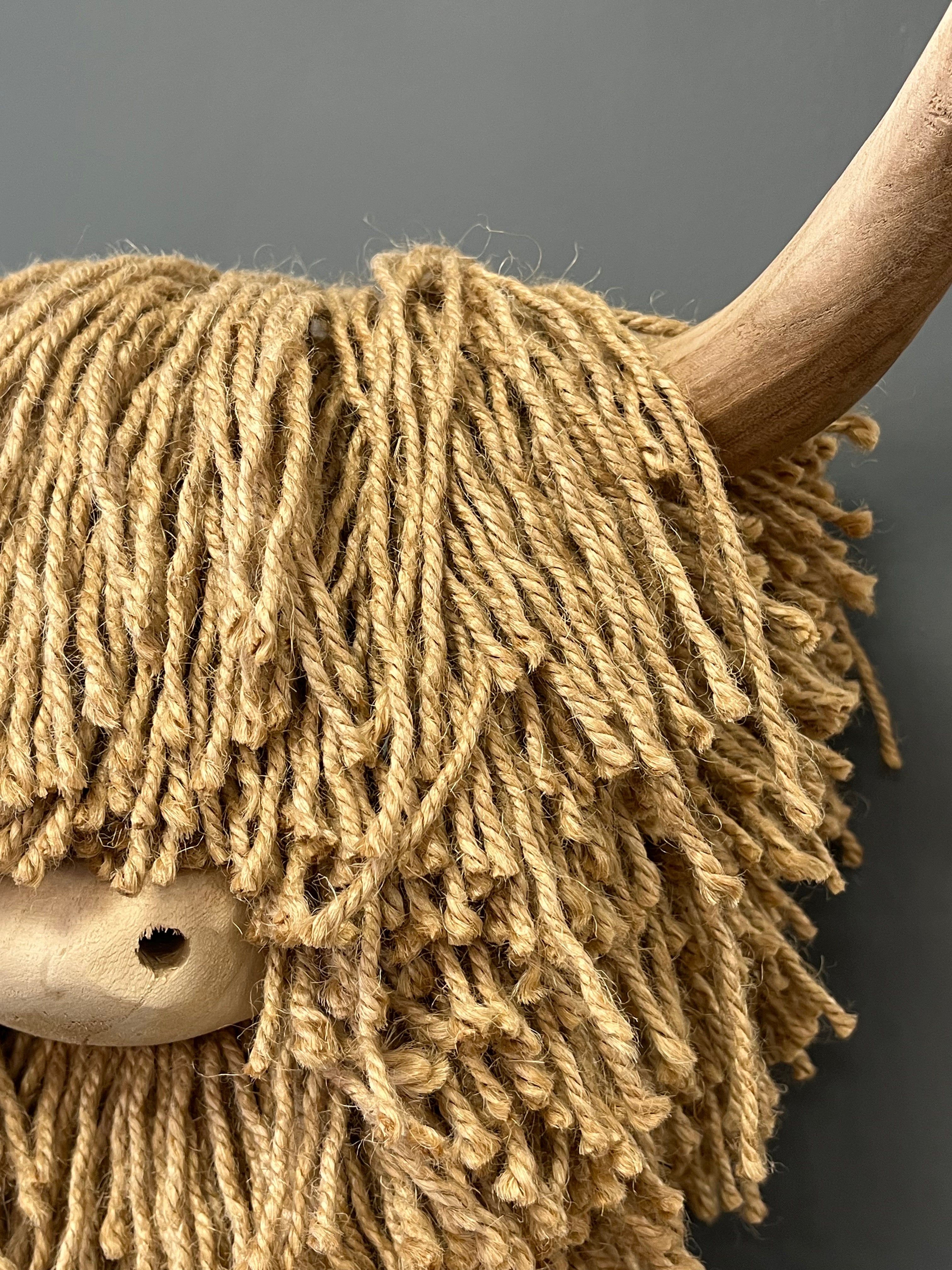 Small Highland Cow Natural