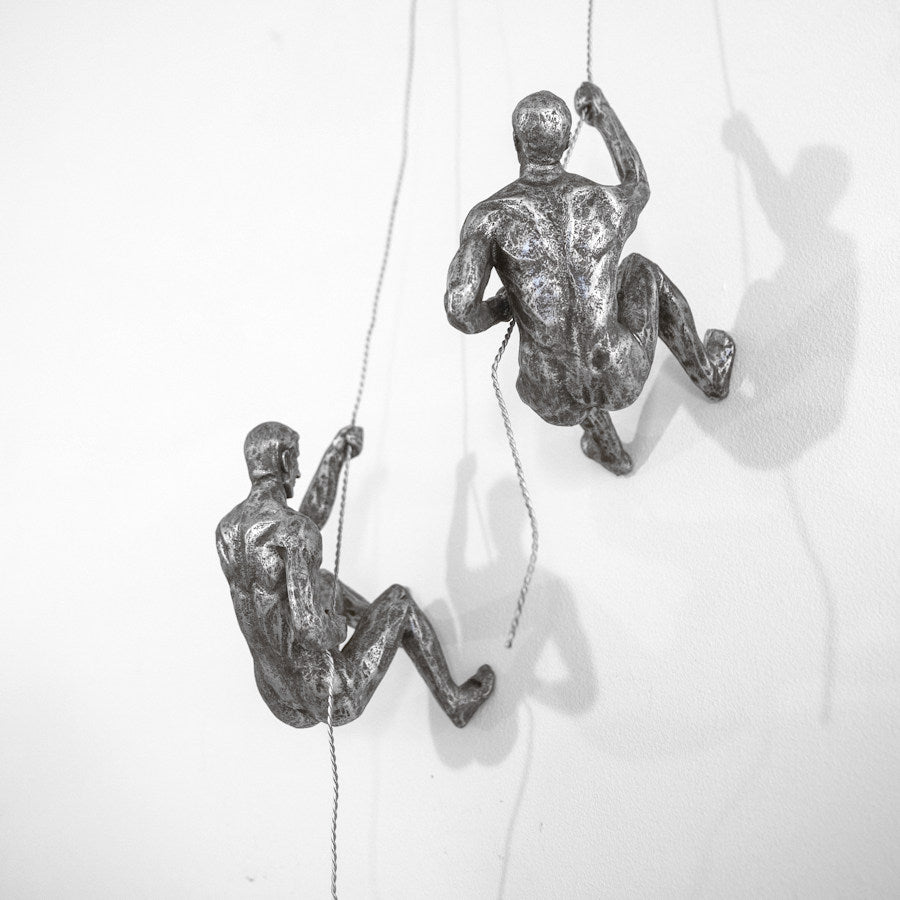 CLIMBING MEN DUO – SILVER COLOUR SCULPTURES