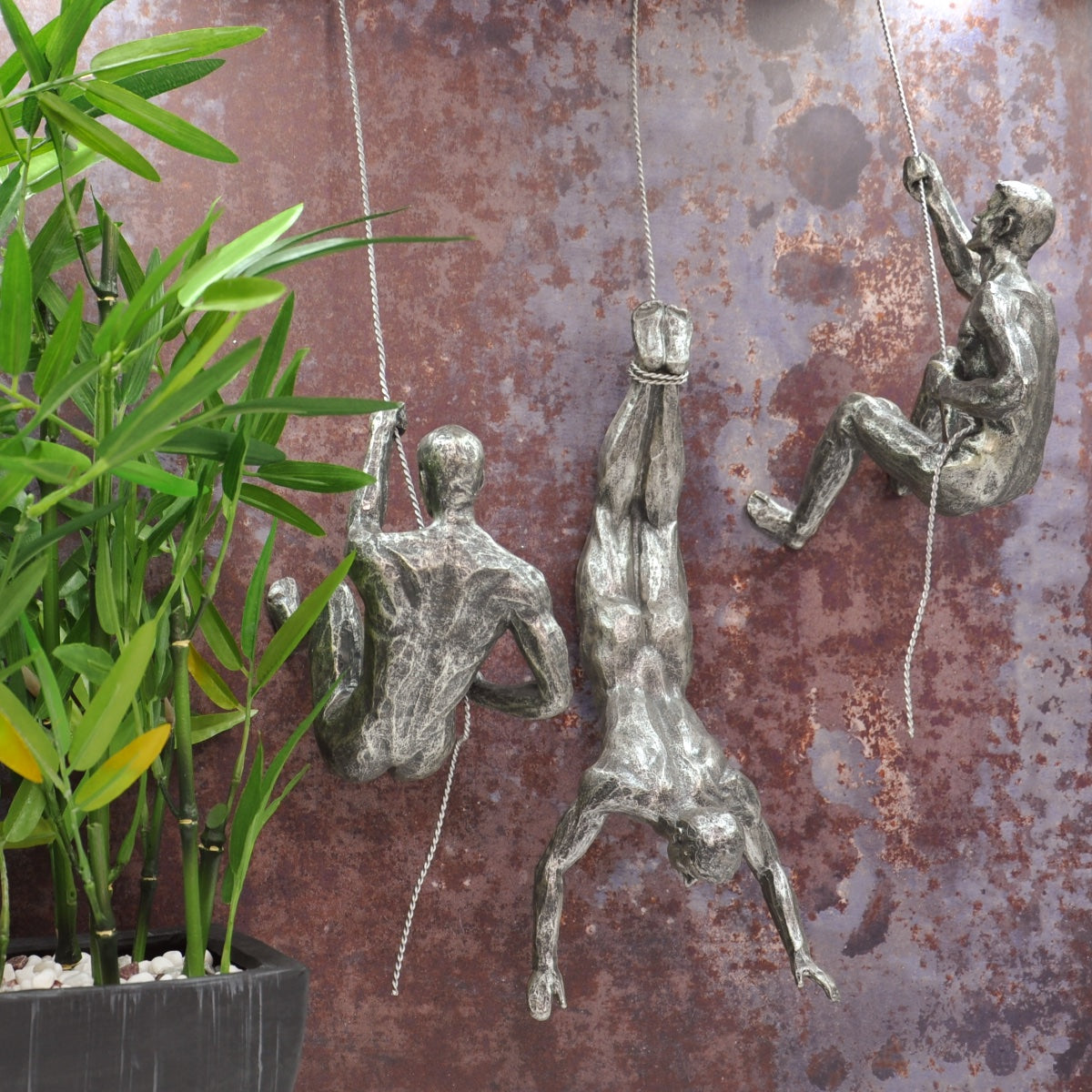 CLIMBING MEN TRIO – SILVER COLOUR WALL ART