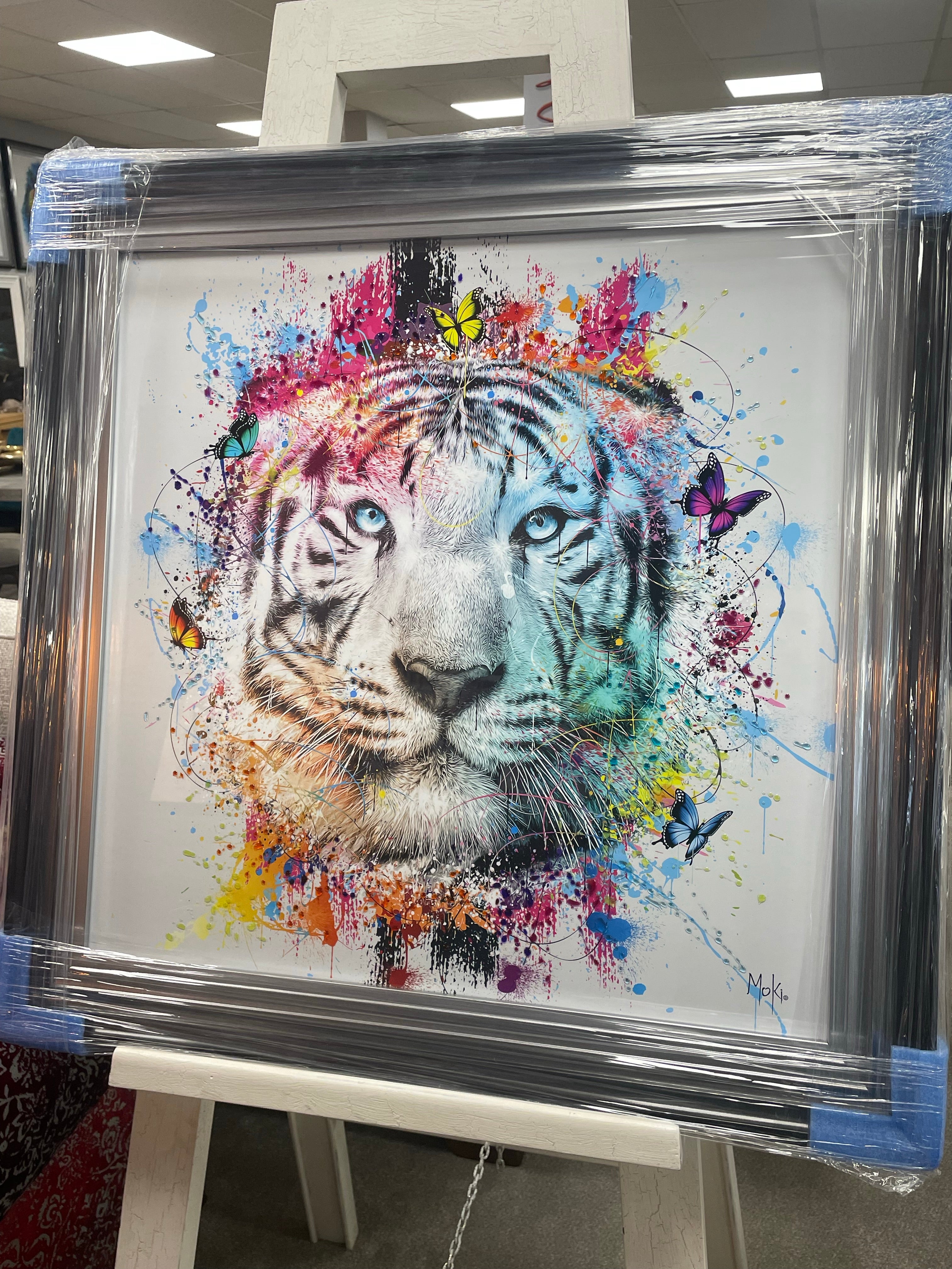 Moki White Tiger Liquid art