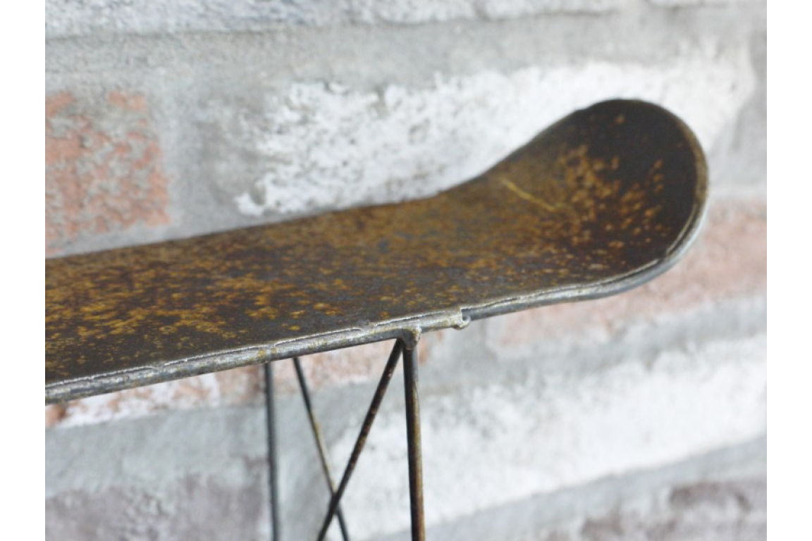 Aeroplane Clock Rust Look