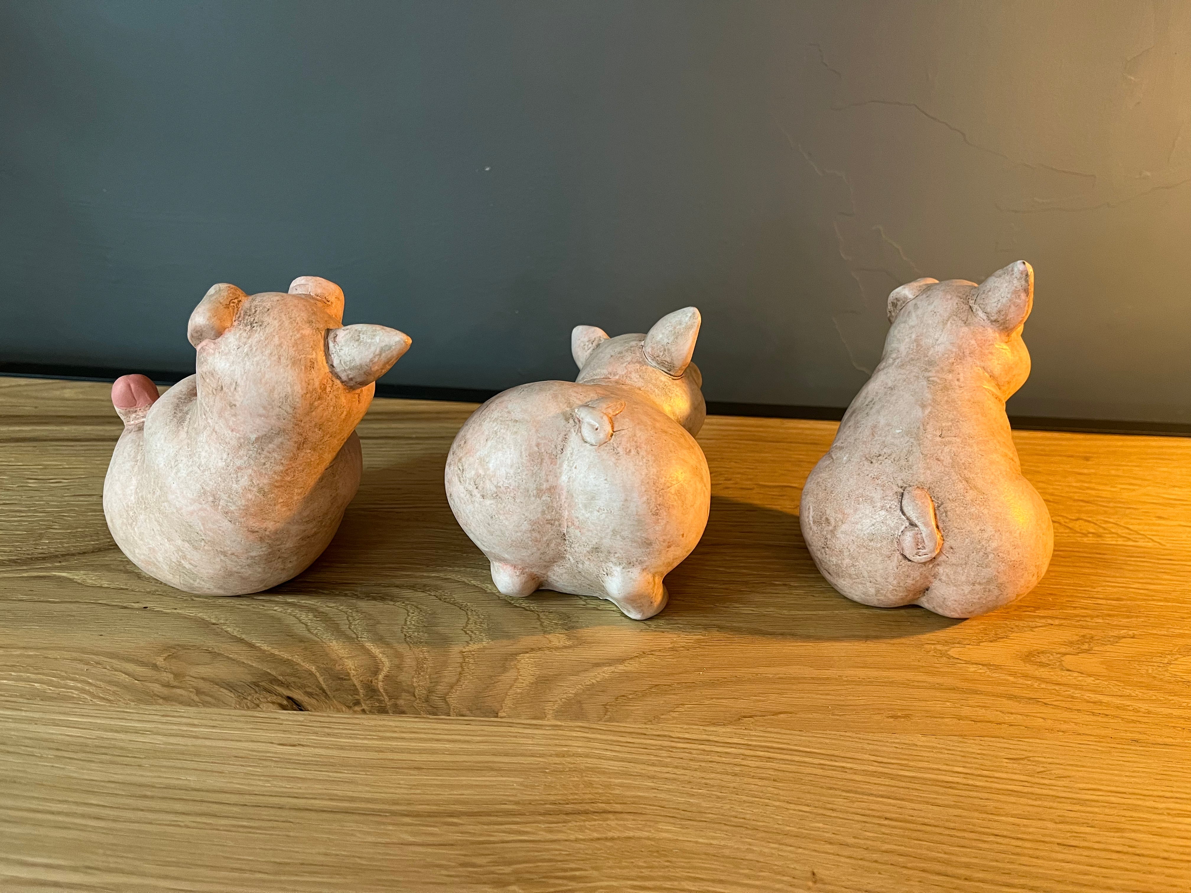 Three Medium pigs